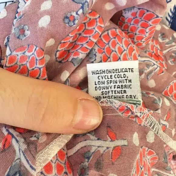 SZ Block Prints Tunic Top with Tassel Accents Red Size Medium Made in India Boho - Picture 9 of 9